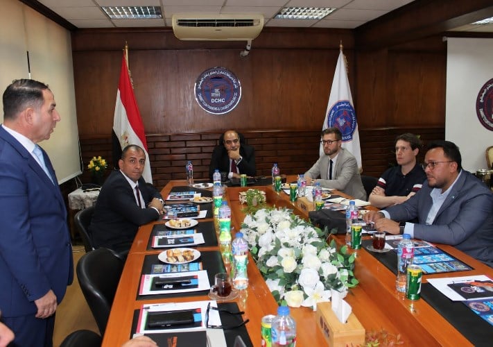 شركة دمياط لتداول الحاويات تستقبل وفدًا رفيع المستوى من ميرسك لبحث تعزيز التعاون المشترك
