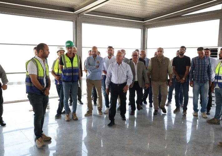كامل الوزير يشهد وصول سفينة حاويات جديدة لمحطة البحر الأحمر بميناء السخنة