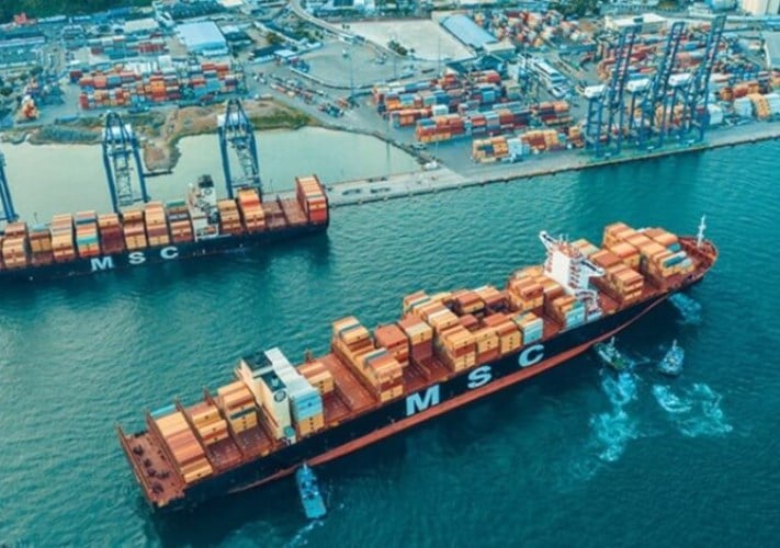 مستقبل محطات الحاويات: الأتمتة وتكامل البيانات بديلاً عن التوسع المادي