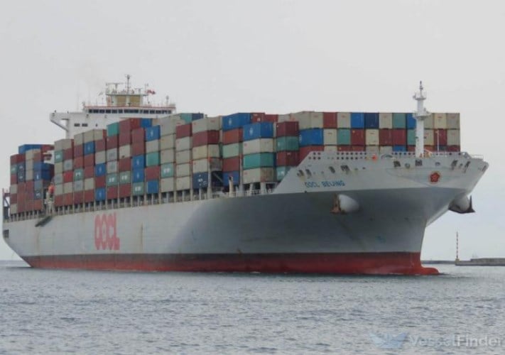 كوسكو وOOCL تطلقان خدمة حاويات جديدة تربط الصين بالبحر الأحمر