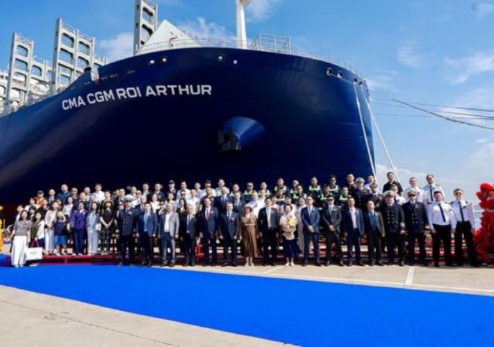 تدشين «CMA CGM» سفينة حاويات جديدة تعمل بالميثانول بسعة 15 ألف حاوية مكافئة